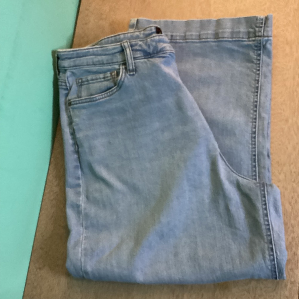 Lee Light Wash Denim Capris Size 18 - Picture 1 of 15